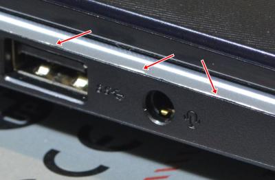 asus-x302la-detail-touching.jpg